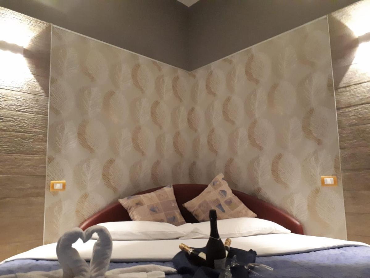 Thaire Resort Кастель-Вольтурно Екстер'єр фото