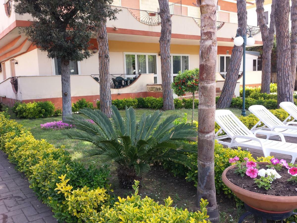 Thaire Resort Кастель-Вольтурно Екстер'єр фото