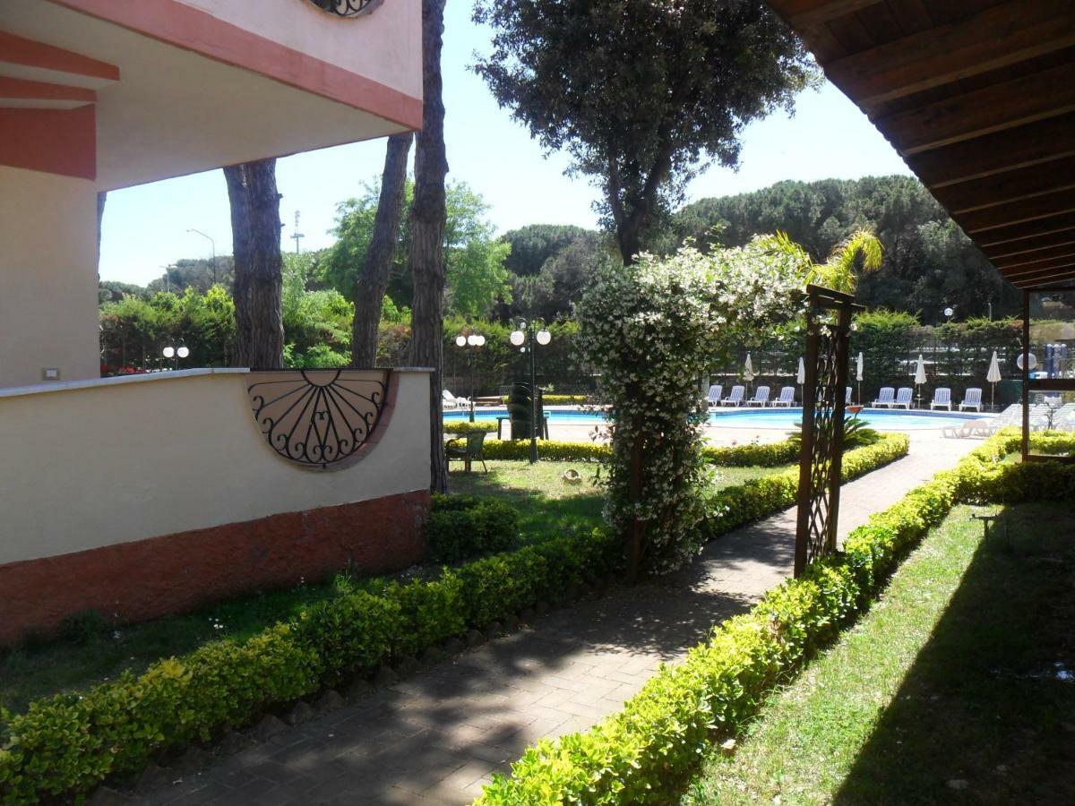Thaire Resort Кастель-Вольтурно Екстер'єр фото
