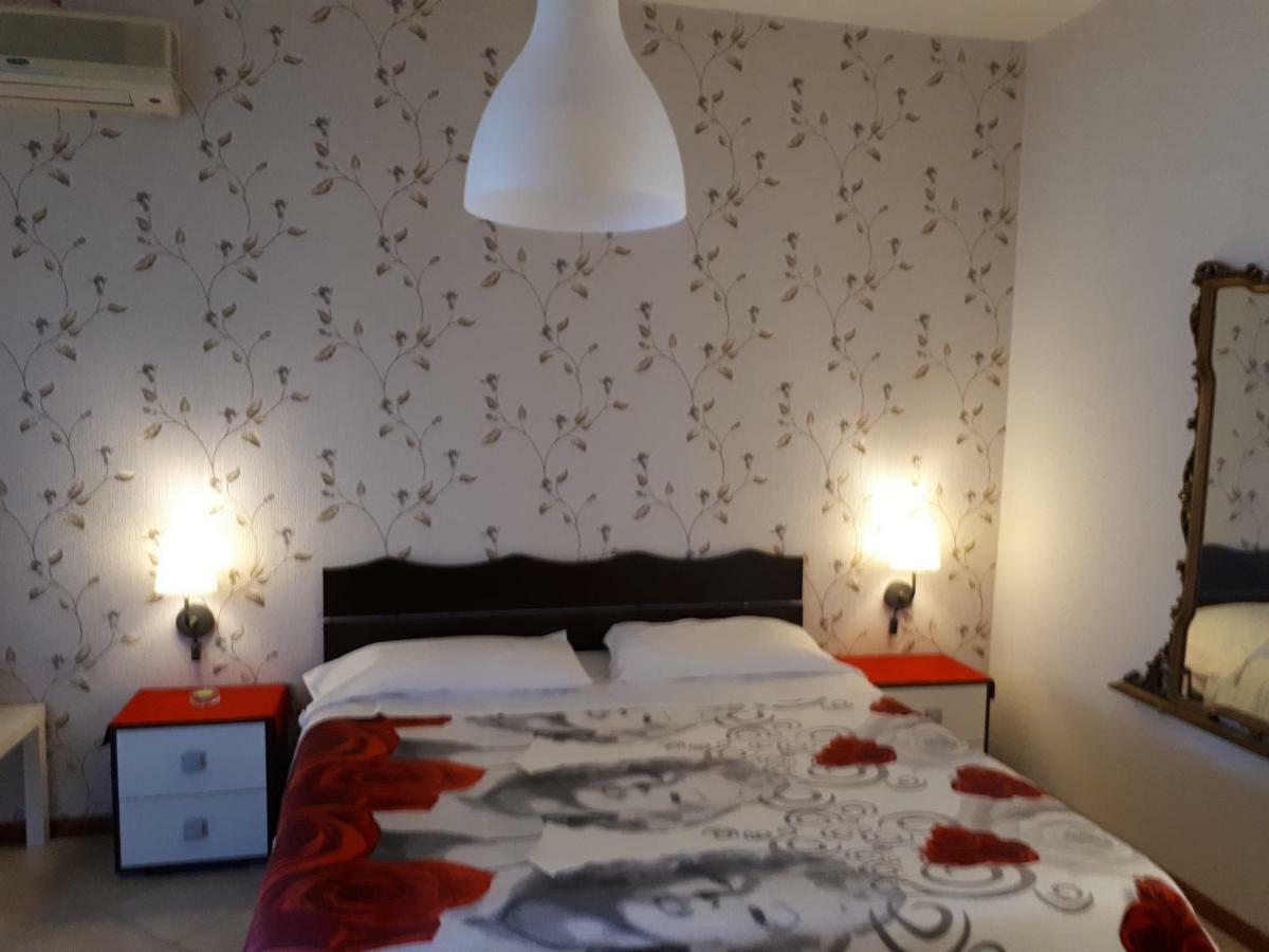 Thaire Resort Кастель-Вольтурно Екстер'єр фото