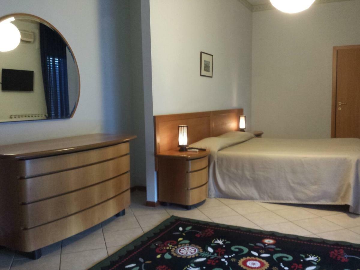 Thaire Resort Кастель-Вольтурно Екстер'єр фото