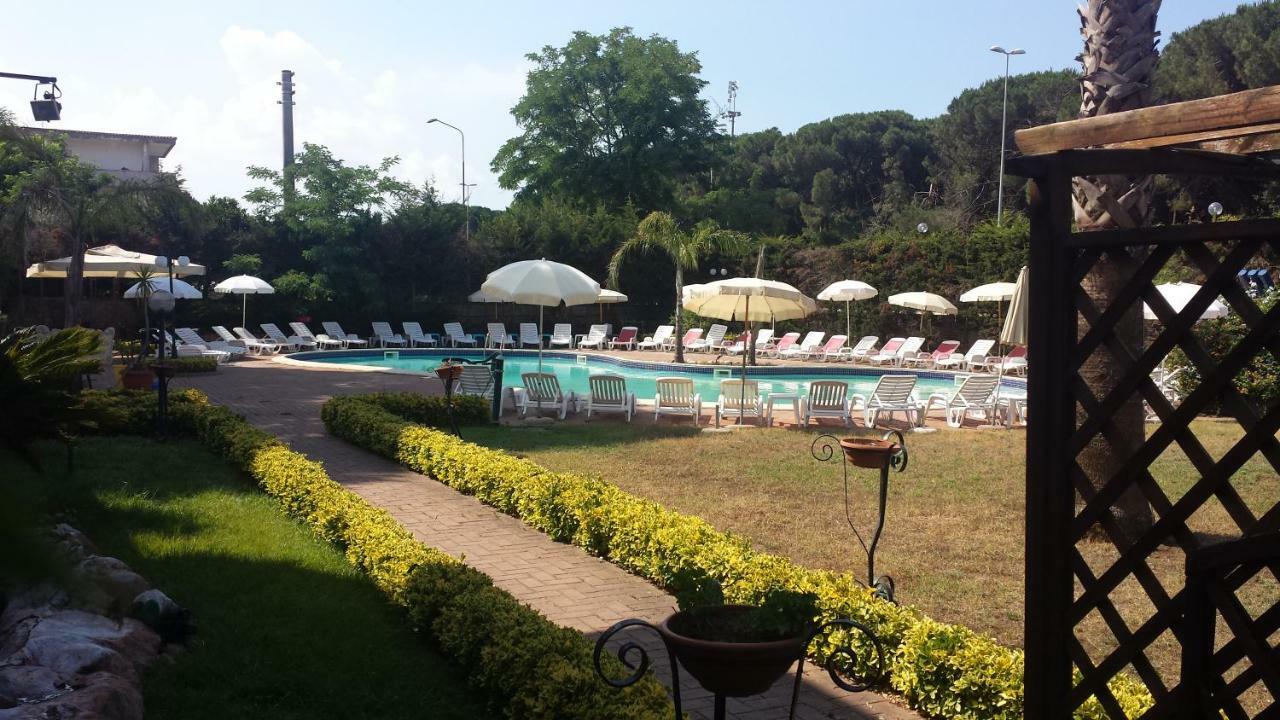 Thaire Resort Кастель-Вольтурно Екстер'єр фото