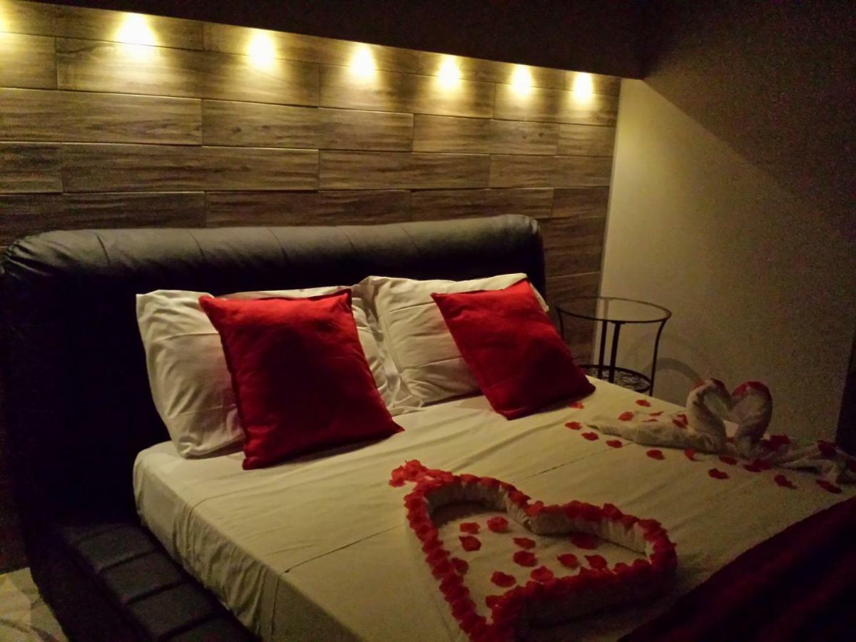 Thaire Resort Кастель-Вольтурно Екстер'єр фото