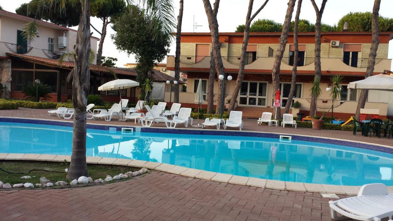 Thaire Resort Кастель-Вольтурно Екстер'єр фото